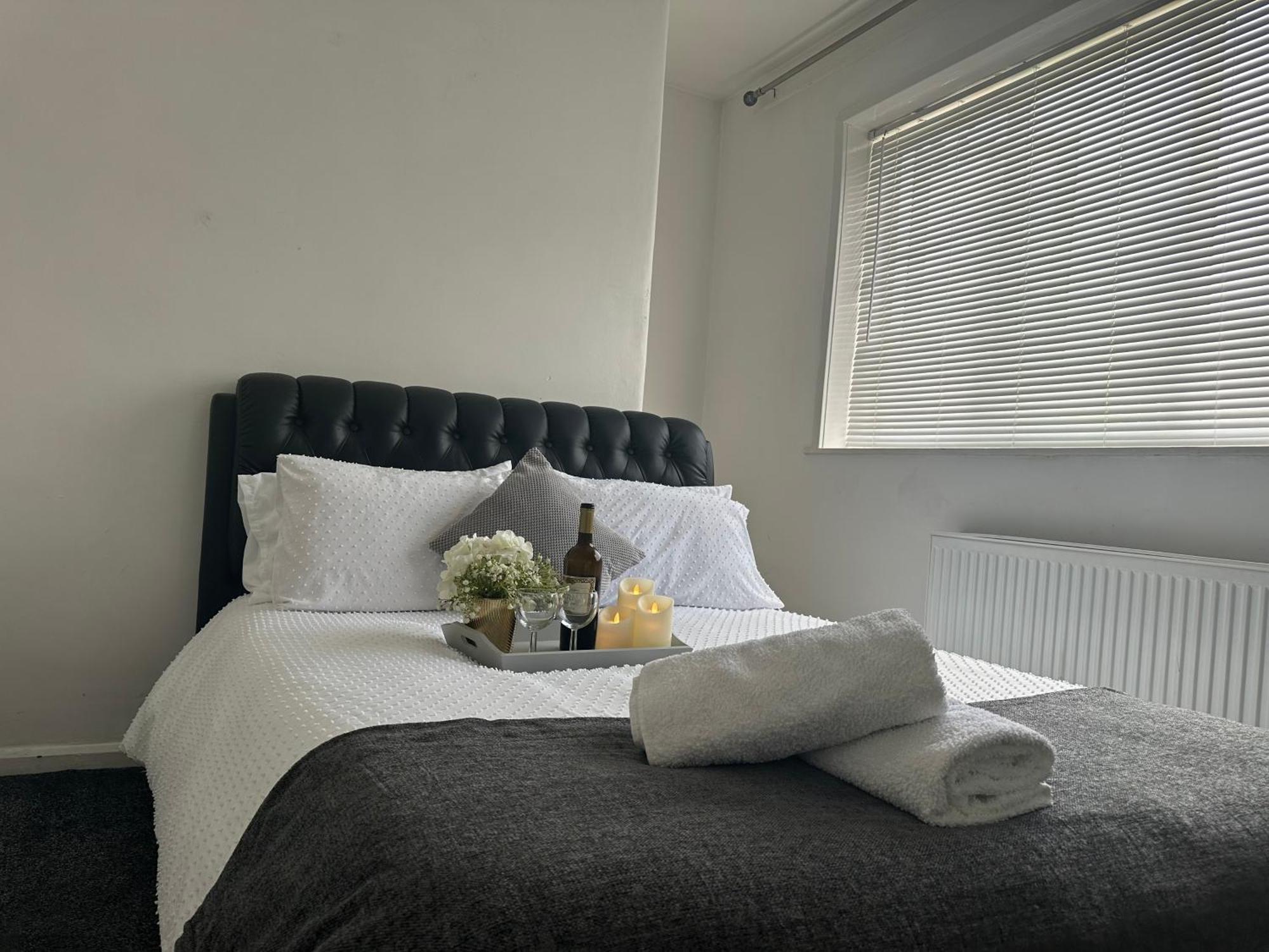 Experience London With Easy Villa Bromley Exterior photo